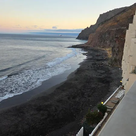 Paraiso Playa Chica Apartmán *