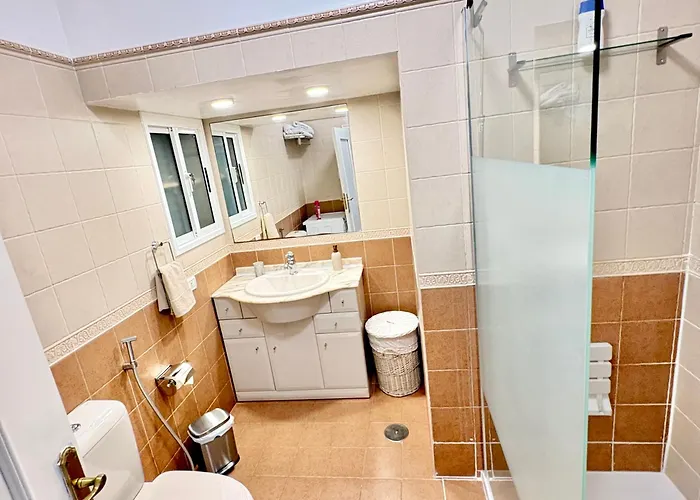 Paraiso Playa Chica 公寓 *